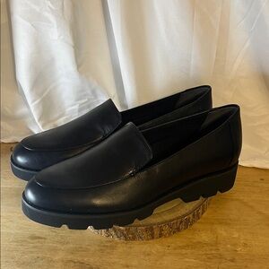 Vionic Kensley Classic Black Slip-On Loafers Womens Size 8